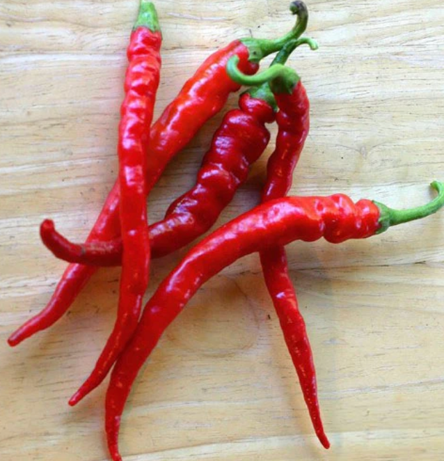 INDIVIDUAL HOT PEPPERS - LONG RED CAYENNE